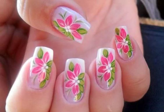 unhas decoradas com flores 2019