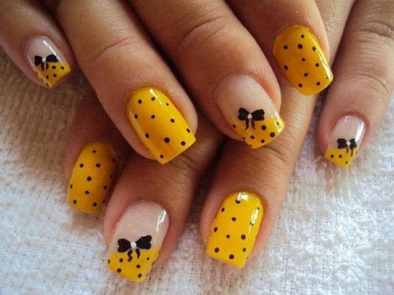 unhas decoradas amarela 2019