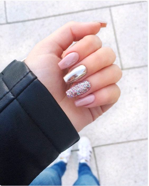 unhas ano novo 2019 com glitter